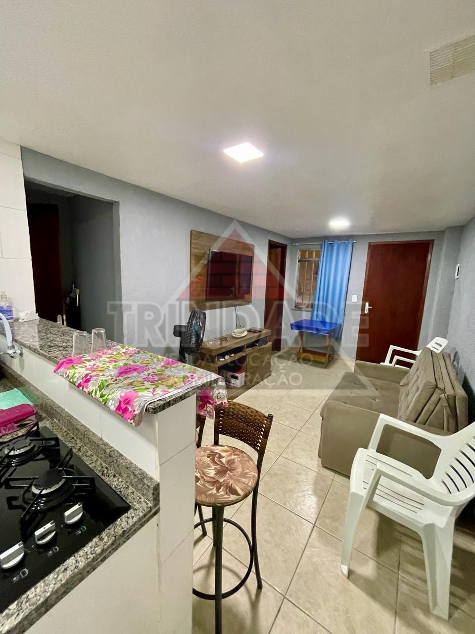 Apartamento à venda com 1 quarto, 35m² - Foto 2