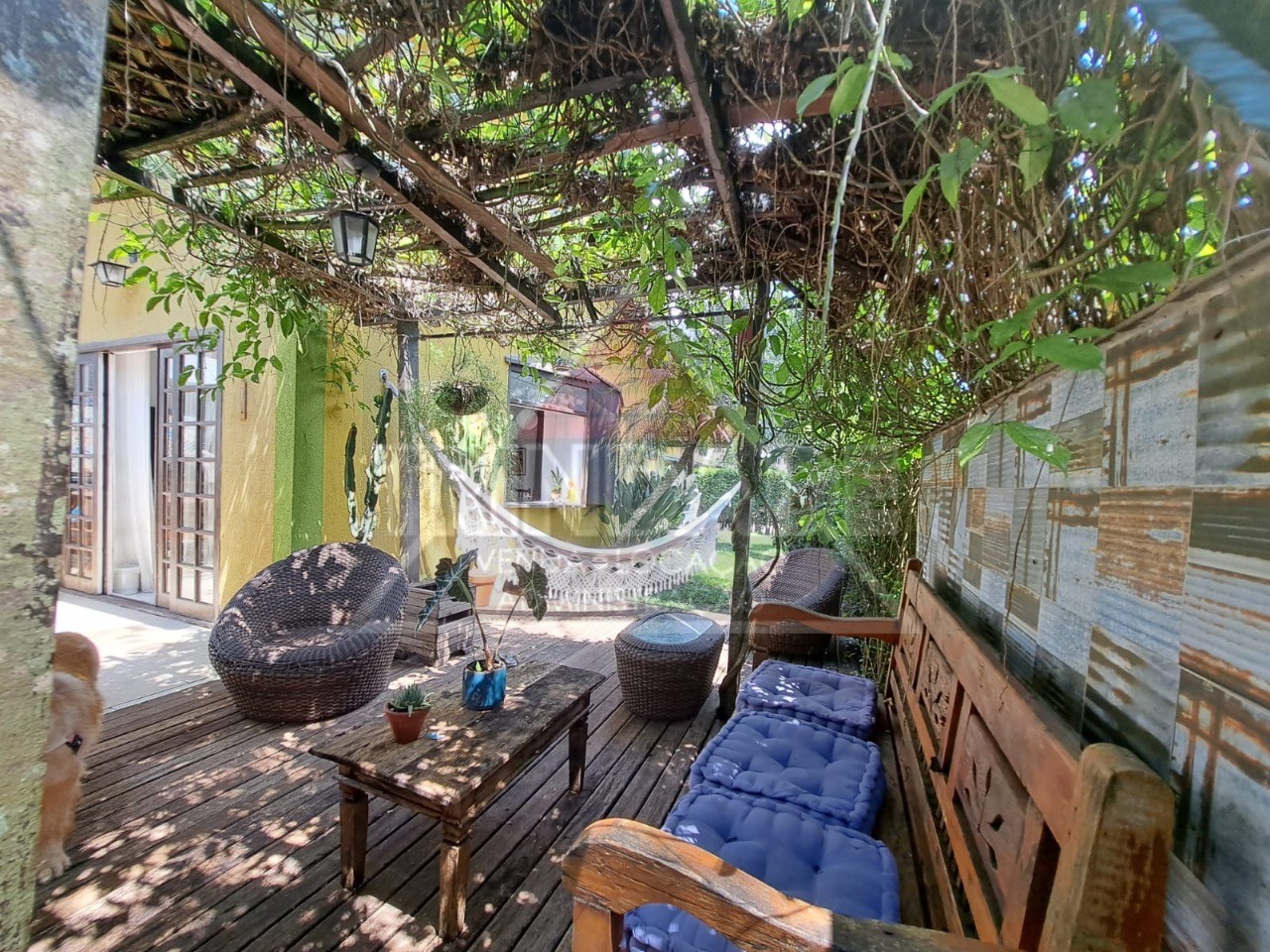 Casa à venda e aluguel com 4 quartos, 150m² - Foto 4