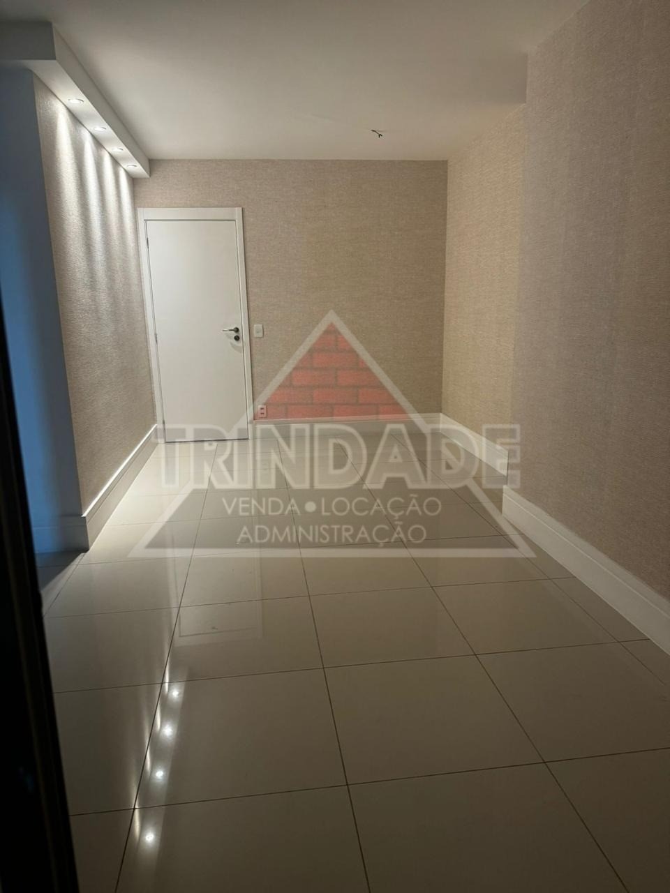 Apartamento à venda com 2 quartos, 69m² - Foto 5