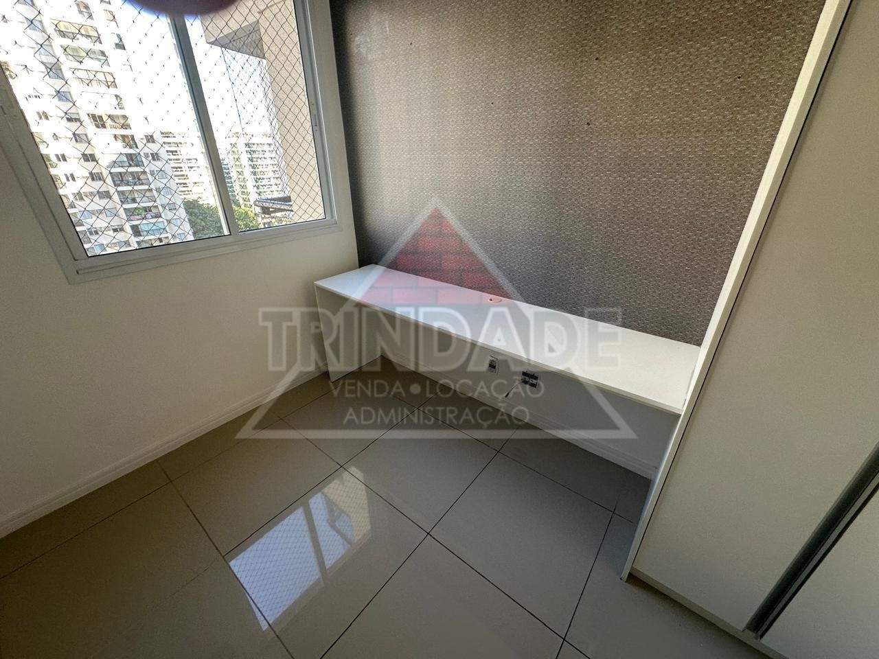 Apartamento à venda com 2 quartos, 69m² - Foto 3