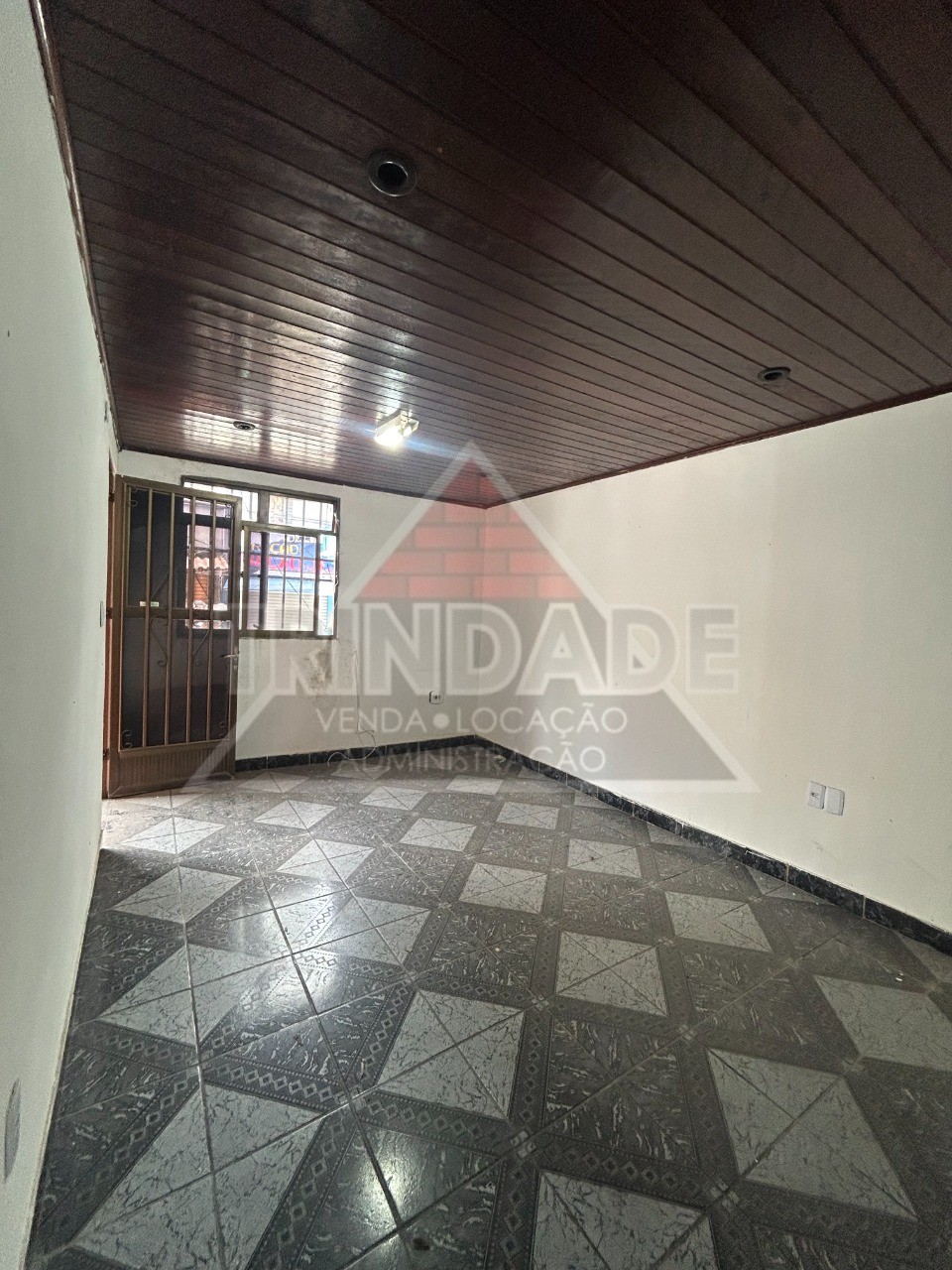 Casa para alugar com 3 quartos, 120m² - Foto 1