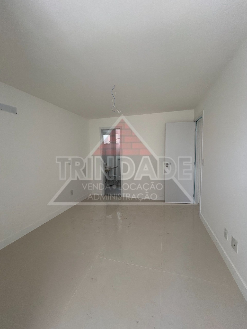 Apartamento à venda com 3 quartos, 76m² - Foto 3