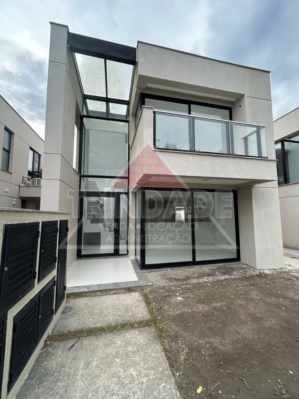 Casa, 3 quartos, 244 m² - Foto 2