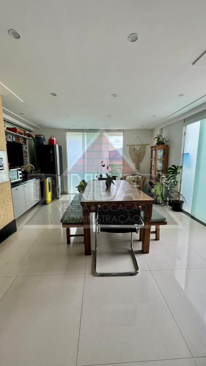 Cobertura, 2 quartos, 220 m² - Foto 1