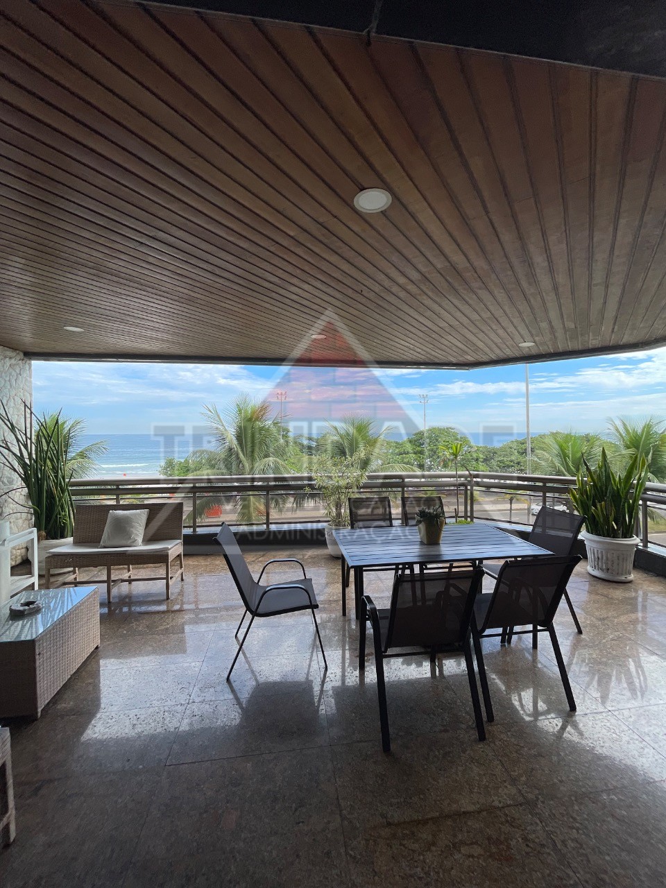 Apartamento, 4 quartos, 225 m² - Foto 1