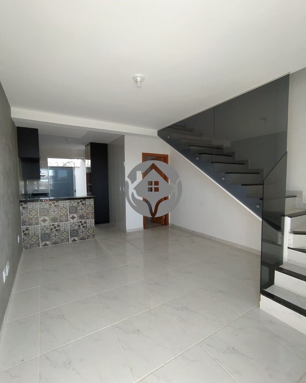 Casa à venda com 2 quartos, 58m² - Foto 3