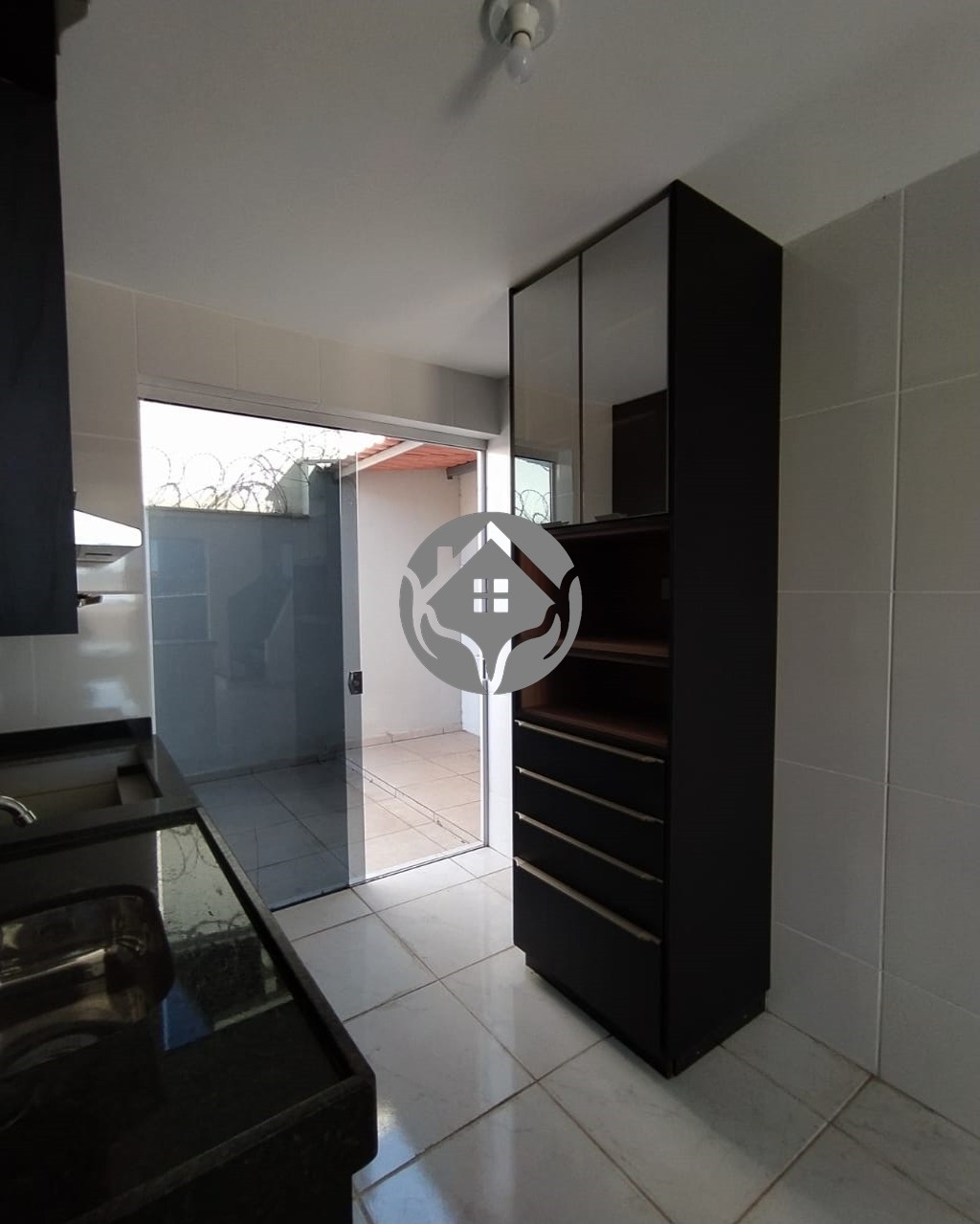 Casa à venda com 2 quartos, 58m² - Foto 11