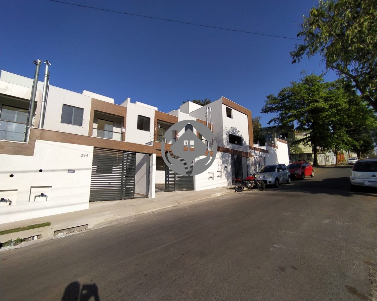 Casa à venda com 3 quartos, 128m² - Foto 2