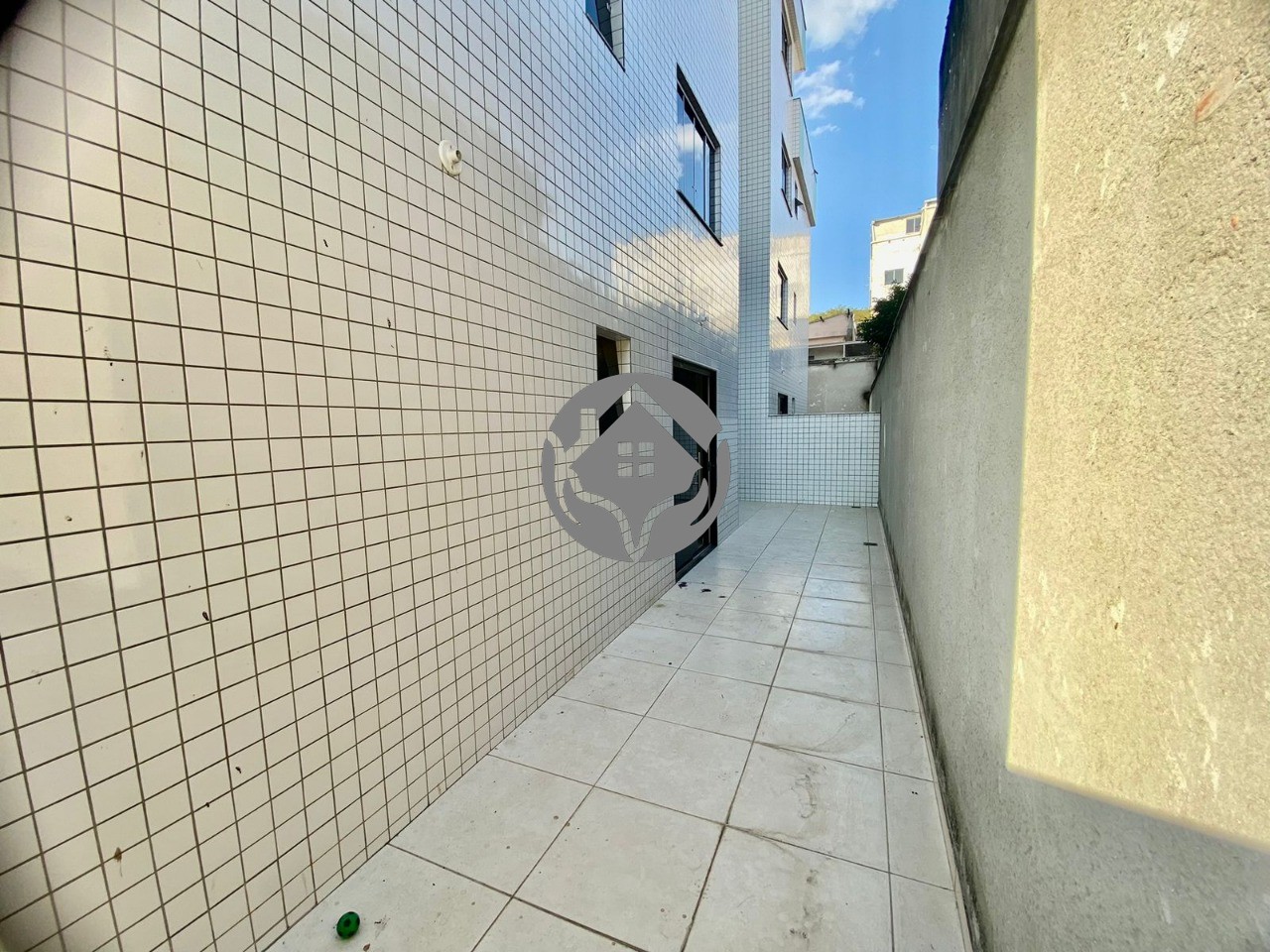 Apartamento à venda com 3 quartos, 118m² - Foto 2