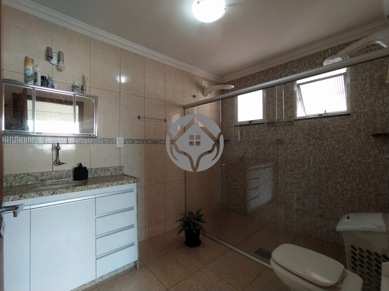 Casa à venda com 3 quartos, 200m² - Foto 16