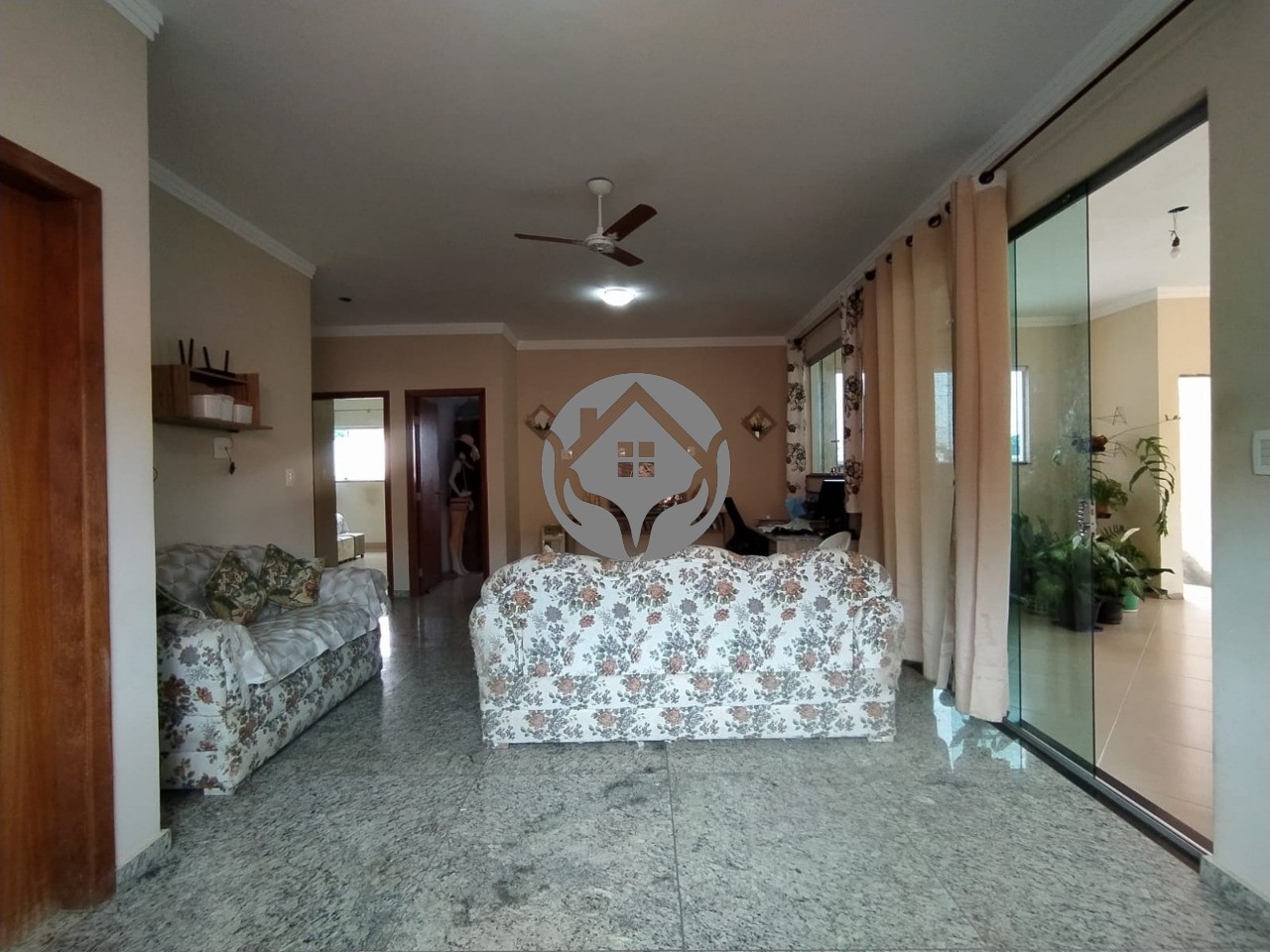 Casa à venda com 3 quartos, 200m² - Foto 5