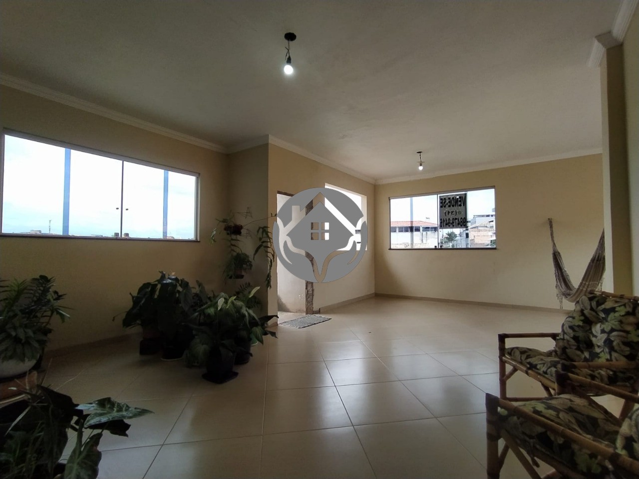 Casa à venda com 3 quartos, 200m² - Foto 3