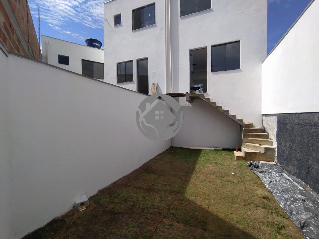 Casa à venda com 2 quartos, 136m² - Foto 8