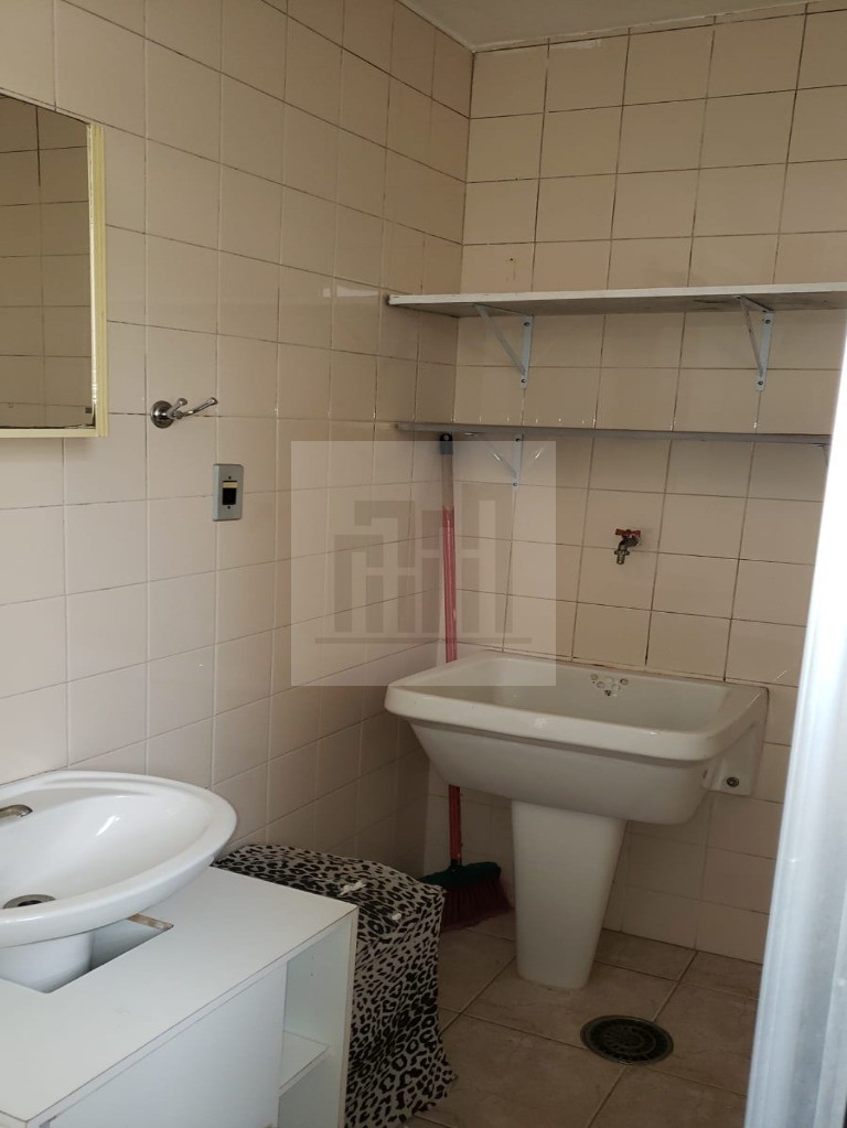 Apartamento para alugar com 2 quartos, 62m² - Foto 13