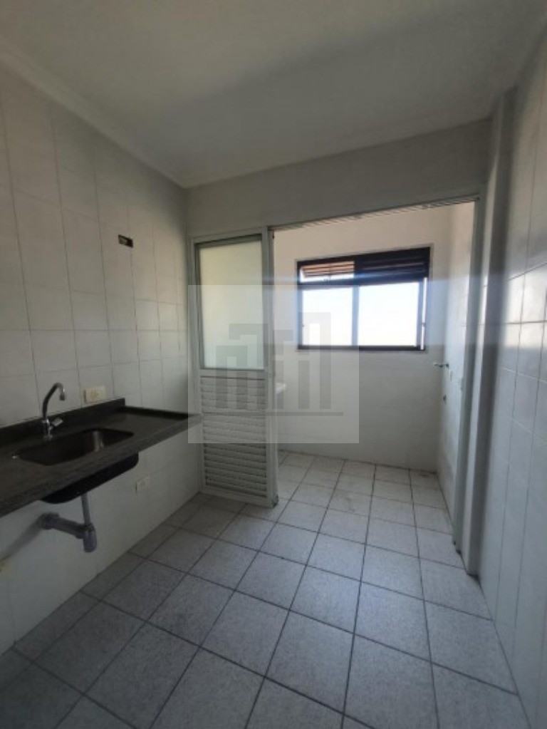 Apartamento à venda com 1 quarto, 64m² - Foto 4