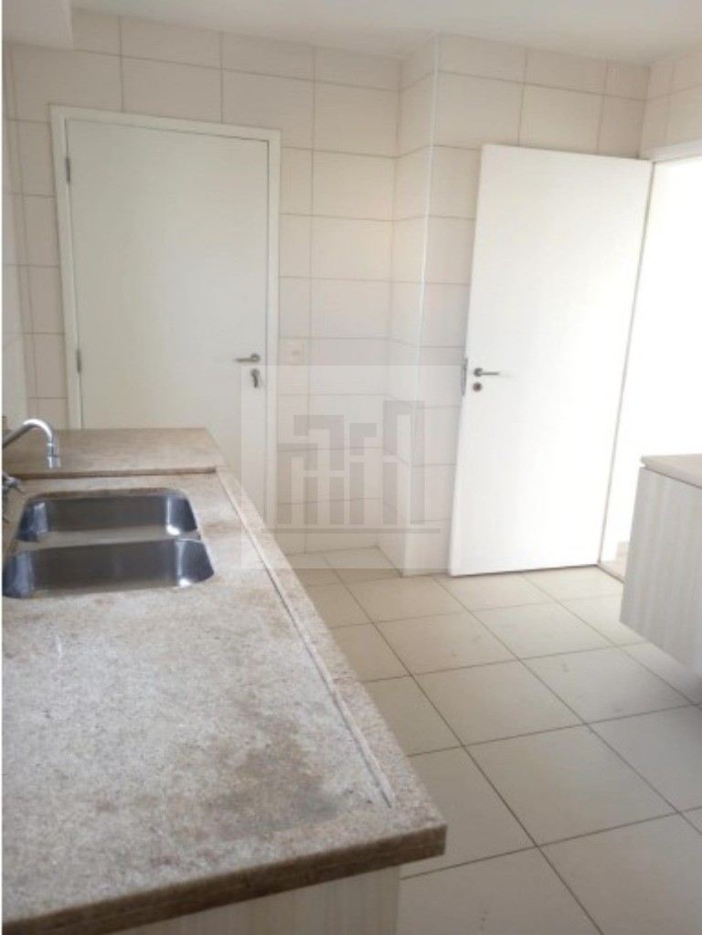 Apartamento à venda com 3 quartos, 124m² - Foto 3