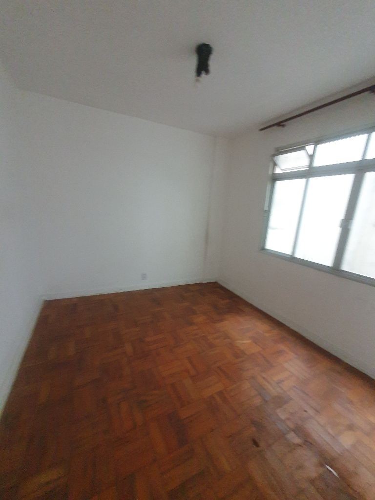 Apartamento para alugar com 2 quartos, 62m² - Foto 12