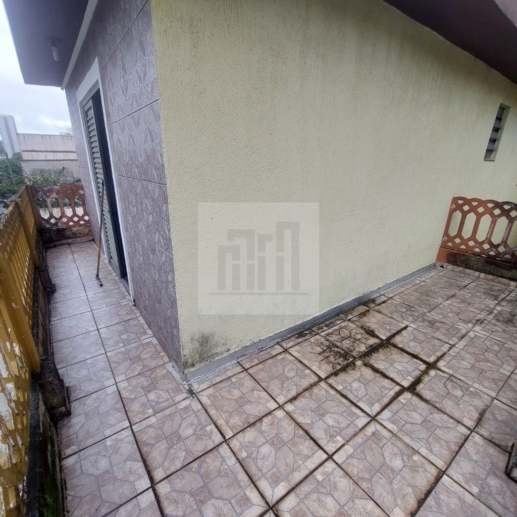 Casa para alugar com 4 quartos, 300m² - Foto 18