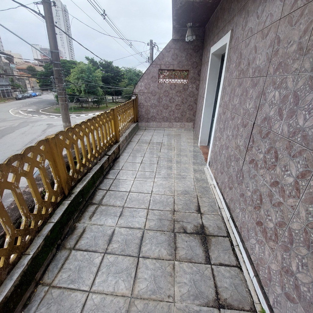 Casa para alugar com 4 quartos, 300m² - Foto 3