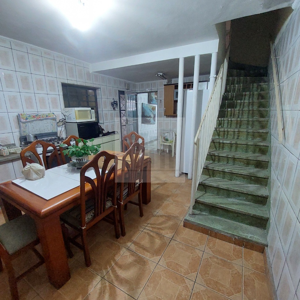 Casa para alugar com 4 quartos, 300m² - Foto 46