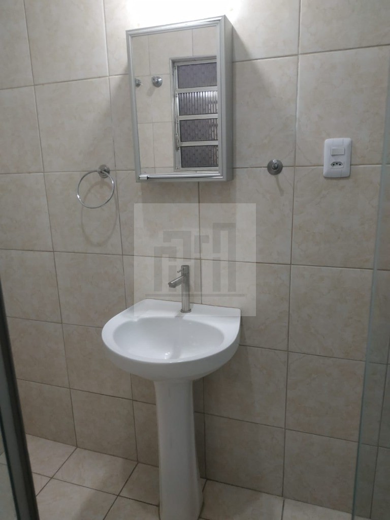 Apartamento para alugar com 2 quartos, 75m² - Foto 9