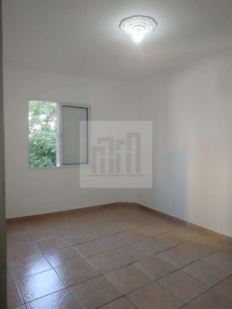 Apartamento para alugar com 2 quartos, 75m² - Foto 16