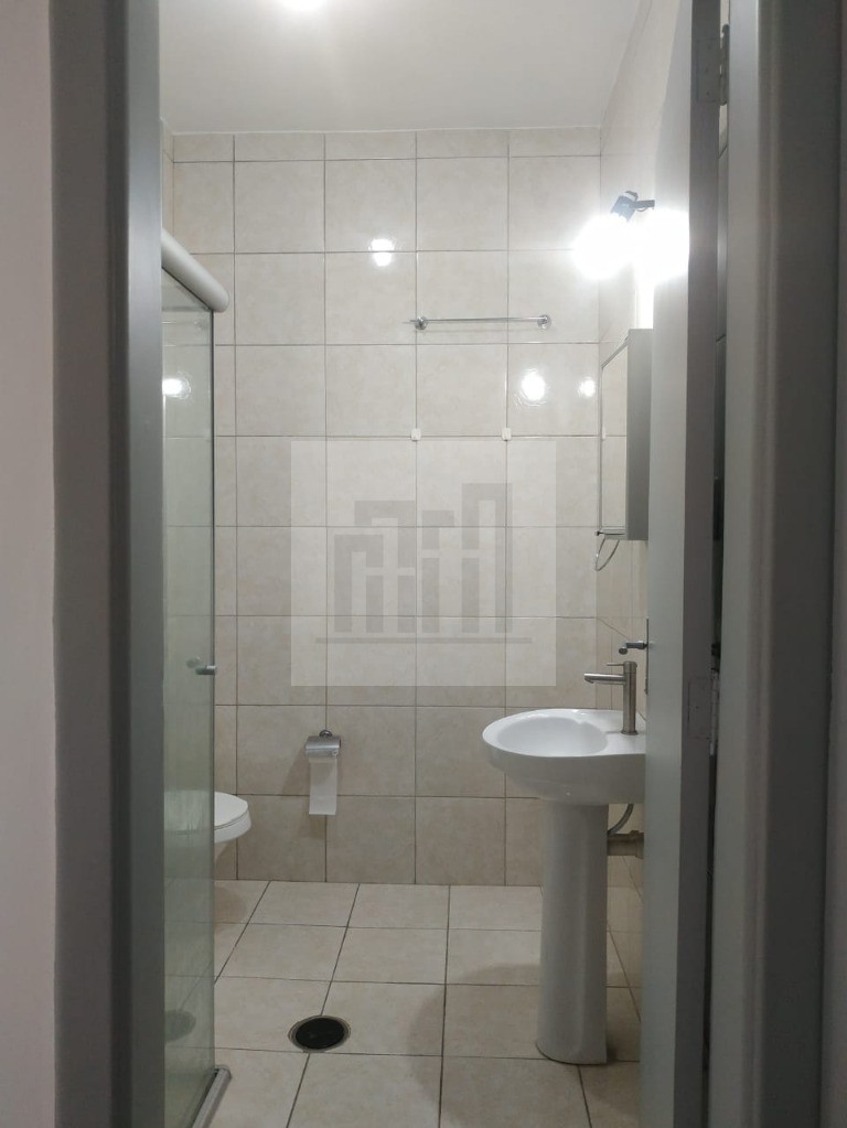 Apartamento para alugar com 2 quartos, 75m² - Foto 8