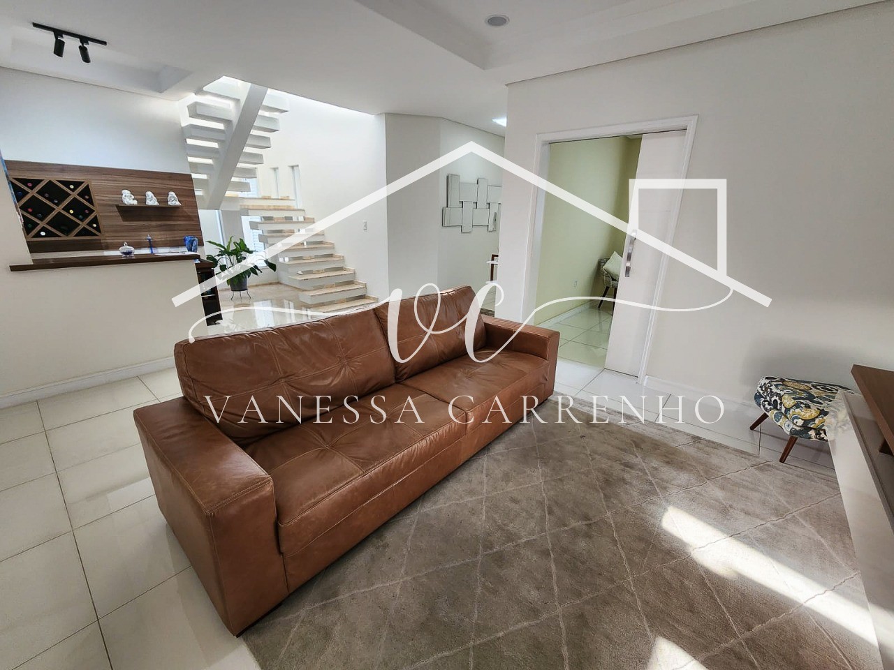 Casa à venda com 4 quartos, 250m² - Foto 9