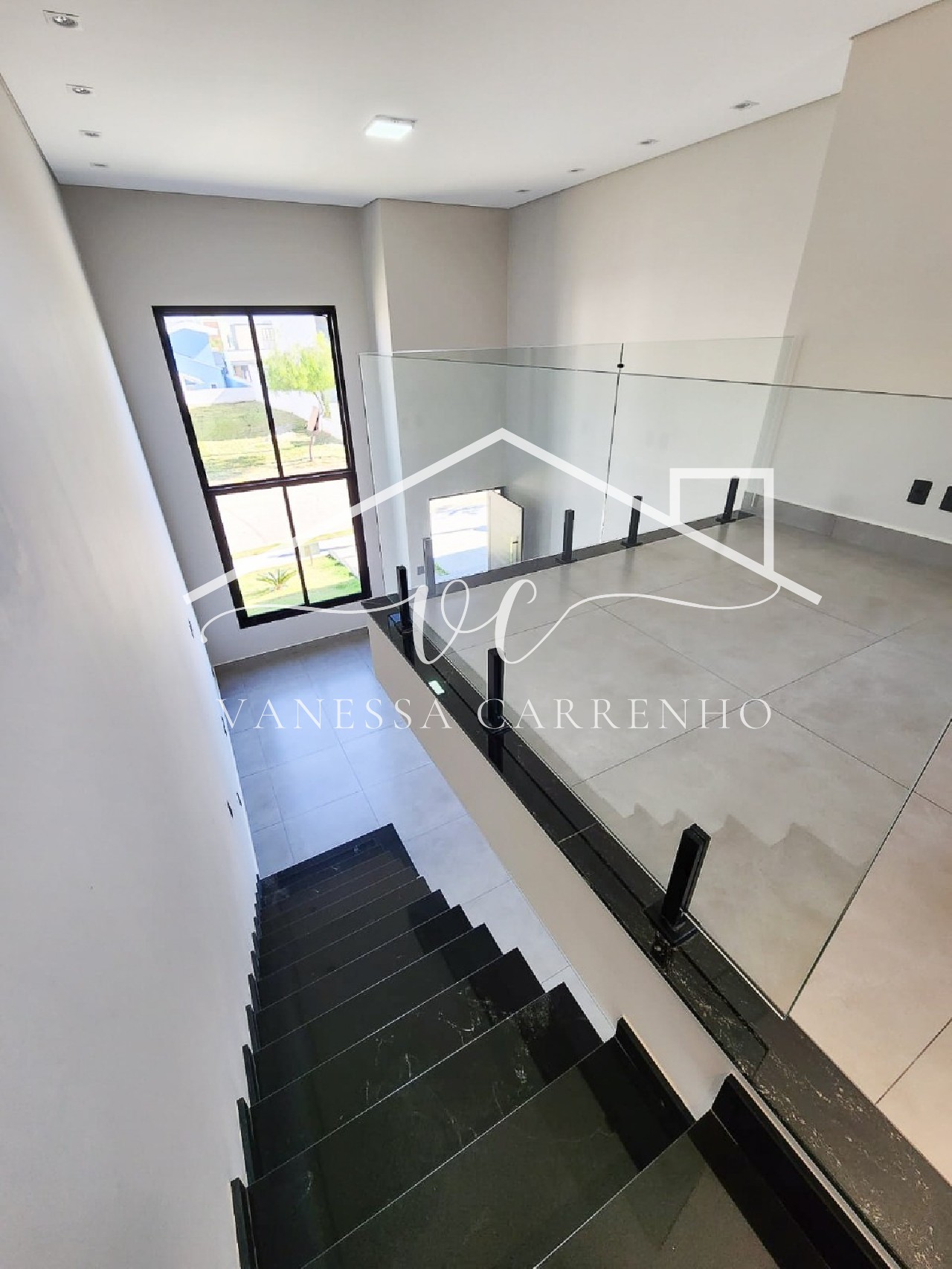 Casa para alugar com 4 quartos, 250m² - Foto 5