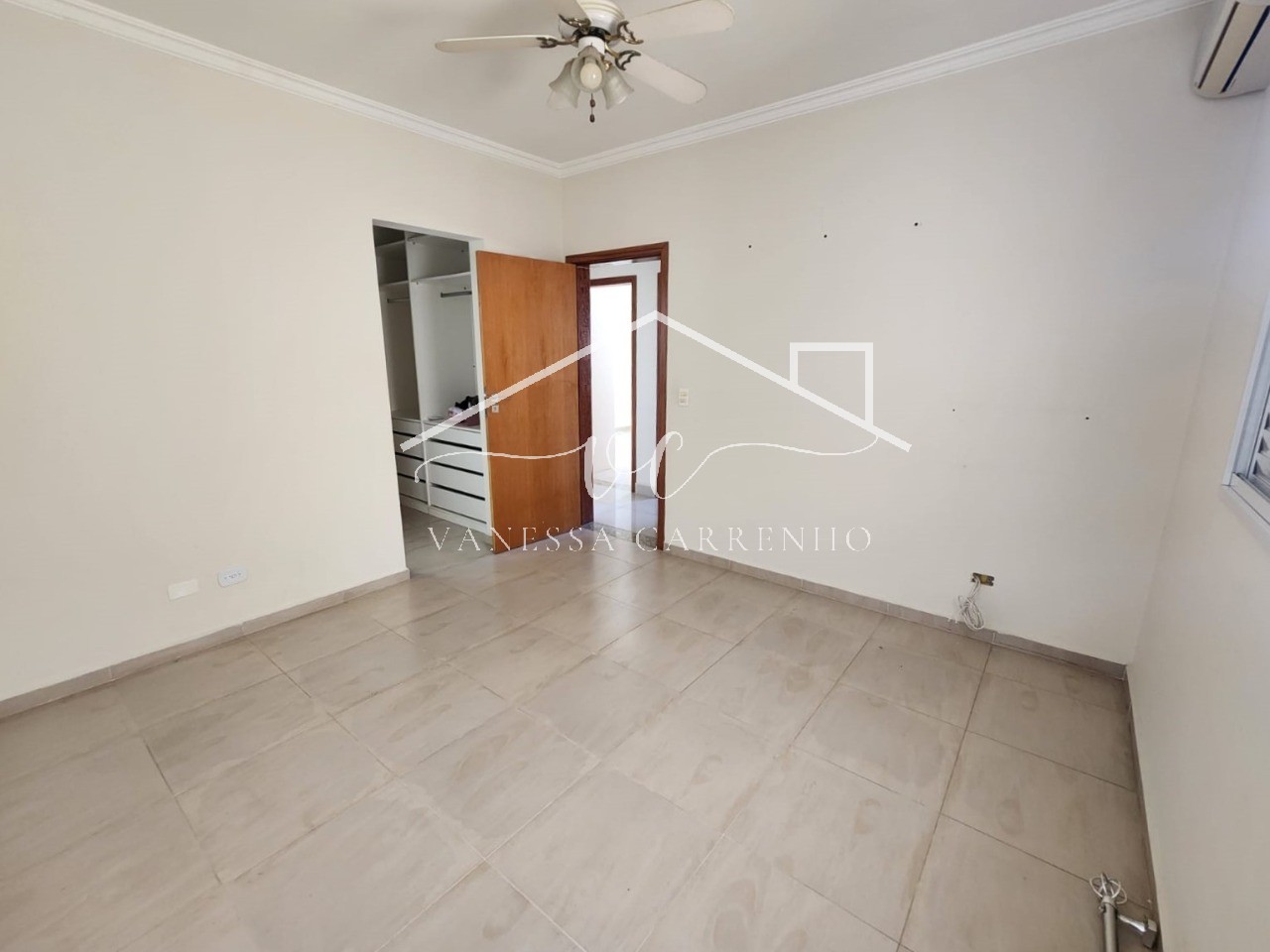 Casa à venda com 3 quartos, 250m² - Foto 15