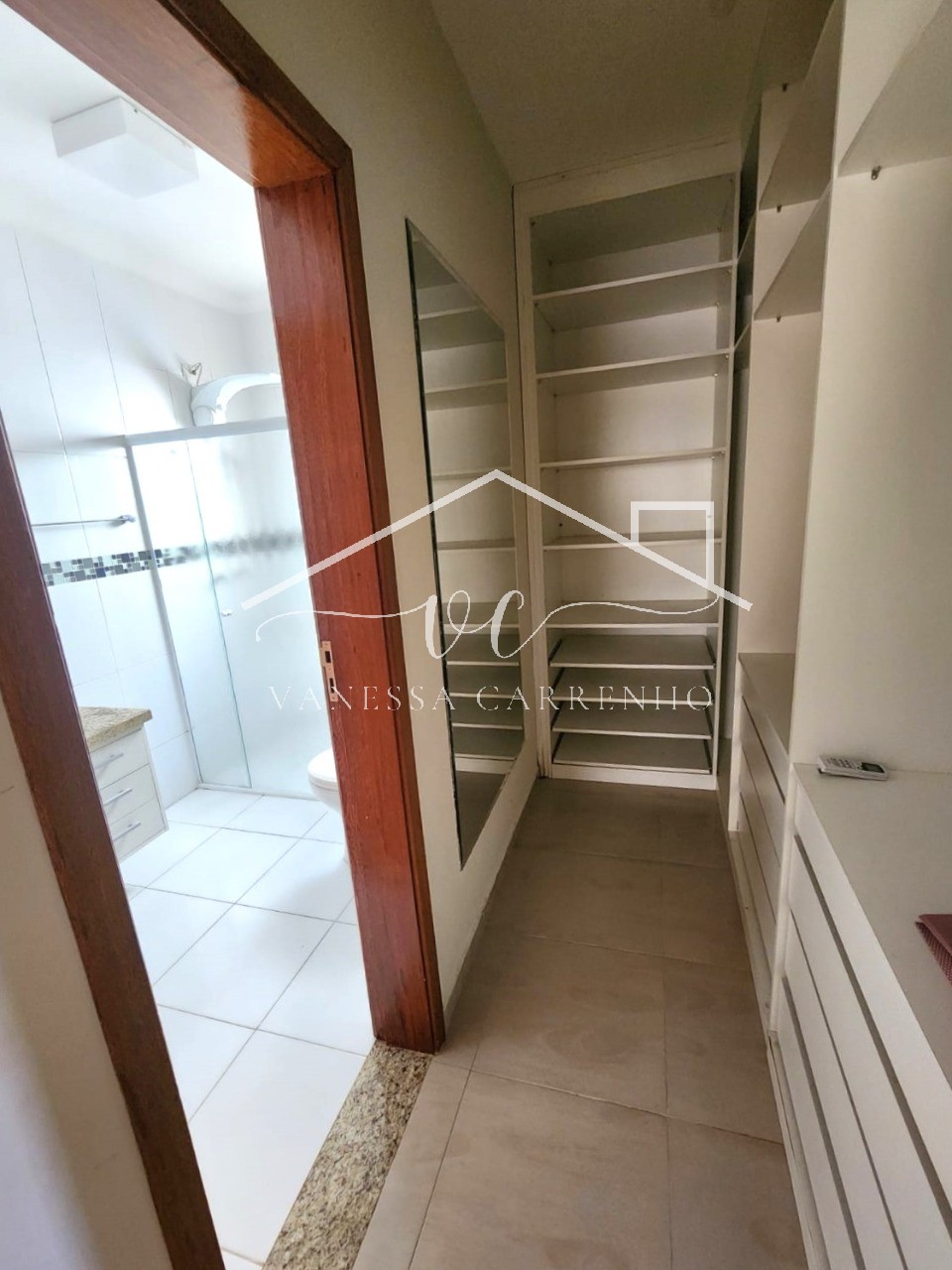 Casa à venda com 3 quartos, 250m² - Foto 17