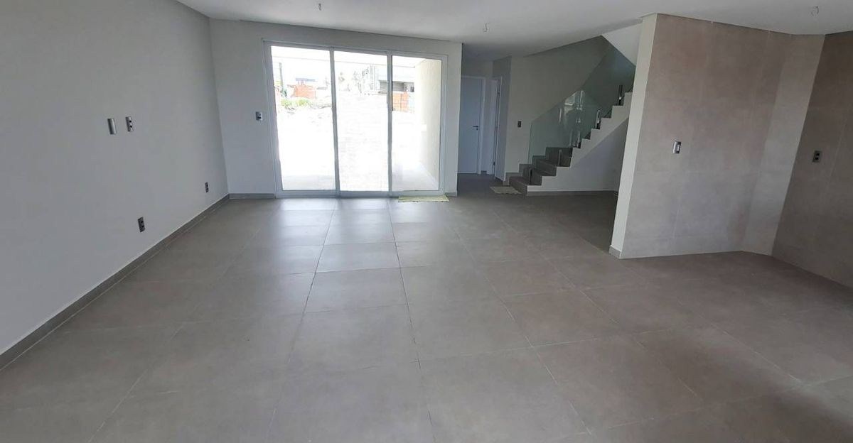 CASA CONDOMINIO FECHADO 196 mts² COM 04 QUARTOS POR 990 MIL REAIS MUÇUMAGRO