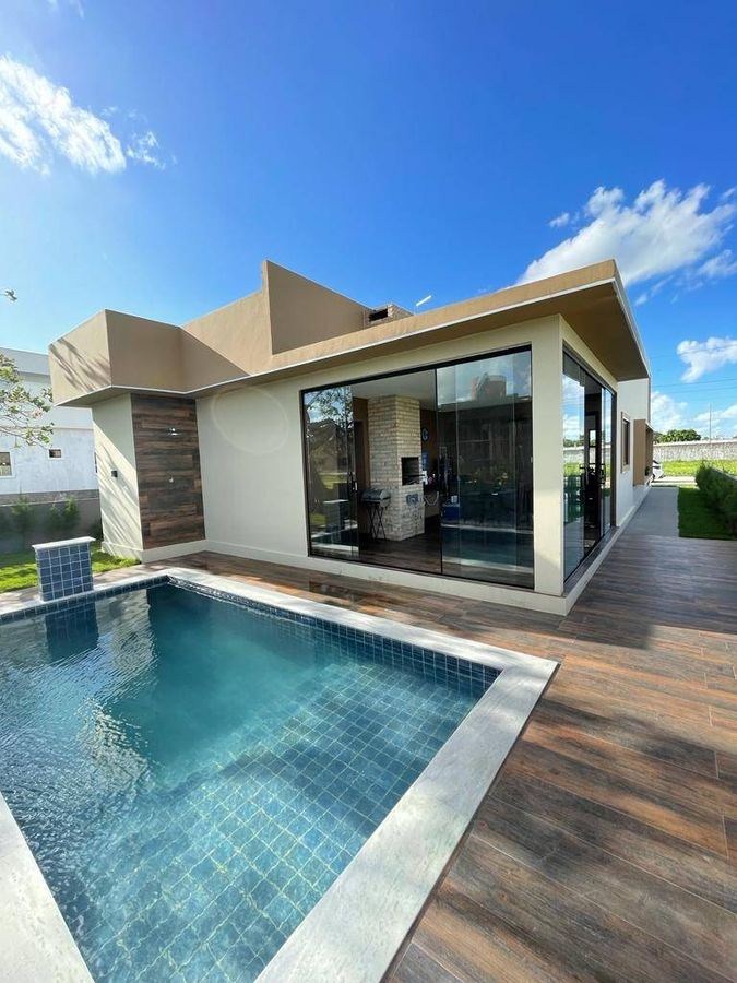 Casa em condomínio fechado 136m² 3 suítes em Bananeiras, a venda por R$690.000,00.