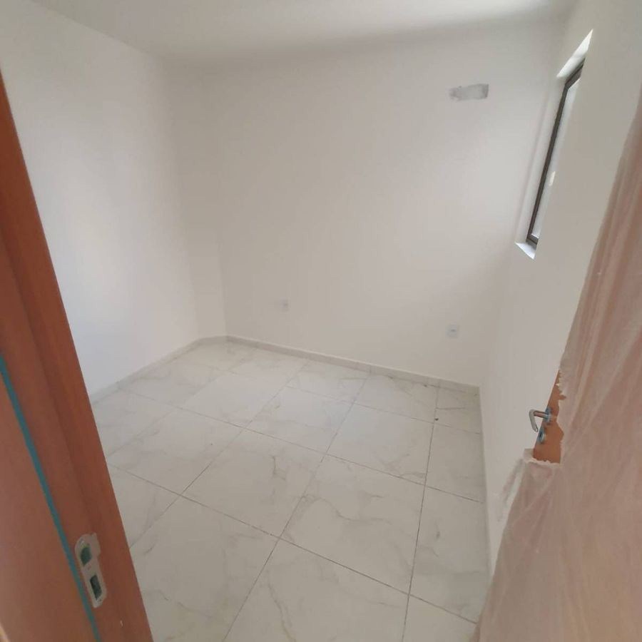 CASA A VENDA NÓS BANCARIOS EM JOÃO PESSOA,PB