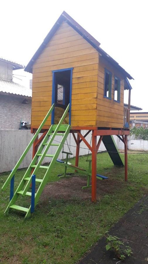 Casa em condomínio fechado 240m² 3 suítes em Bananeiras, a venda por R$1.300.000,00.