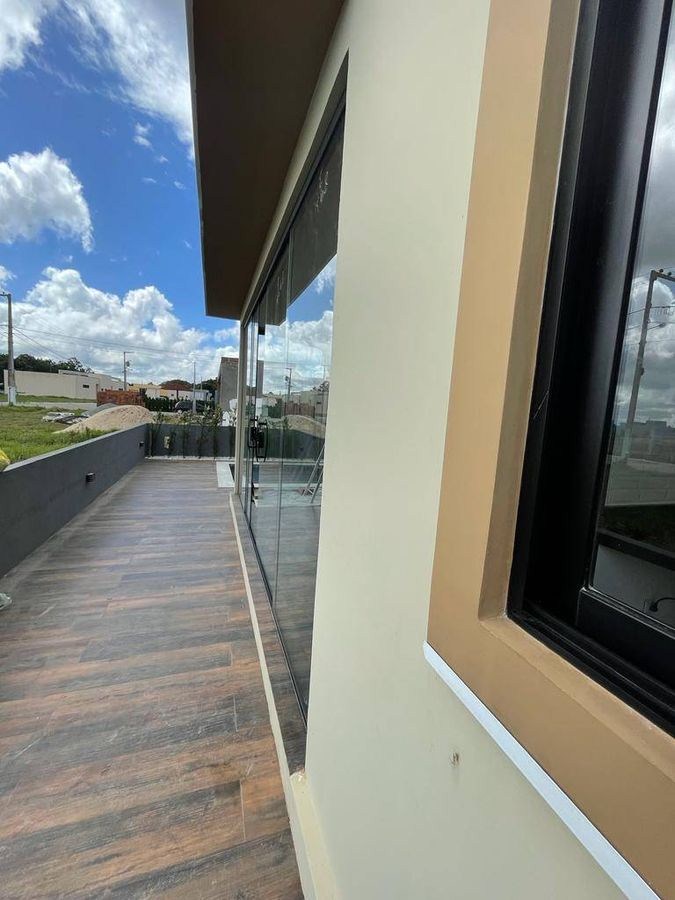 Casa em condomínio fechado 136m² 3 suítes em Bananeiras, a venda por R$690.000,00.