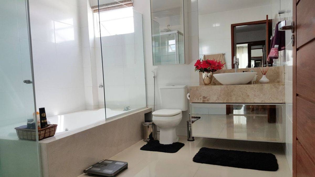 Casa em condomínio fechado 240m² 3 suítes em Bananeiras, a venda por R$1.300.000,00.