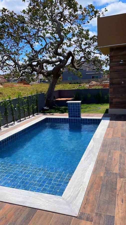 Casa em condomínio fechado 136m² 3 suítes em Bananeiras, a venda por R$690.000,00.