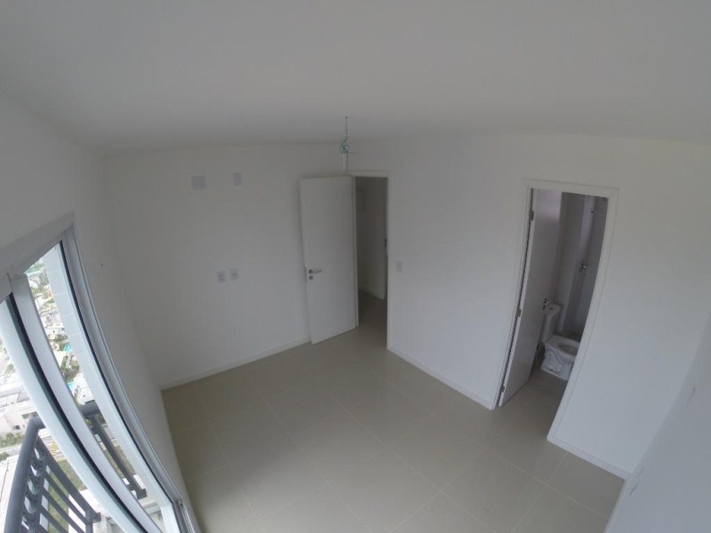 Apartamento à venda com 2 quartos, 79m² - Foto 3