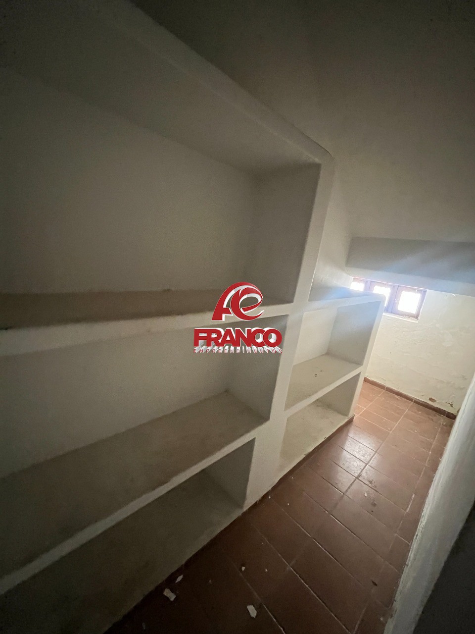 Casa à venda com 8 quartos, 480m² - Foto 34