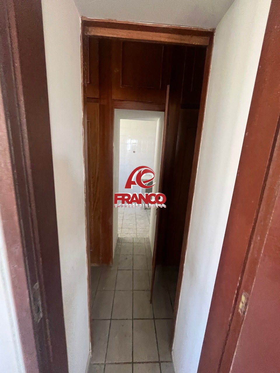 Casa à venda com 8 quartos, 480m² - Foto 17