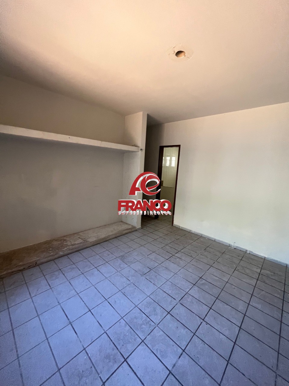 Casa à venda com 8 quartos, 480m² - Foto 29