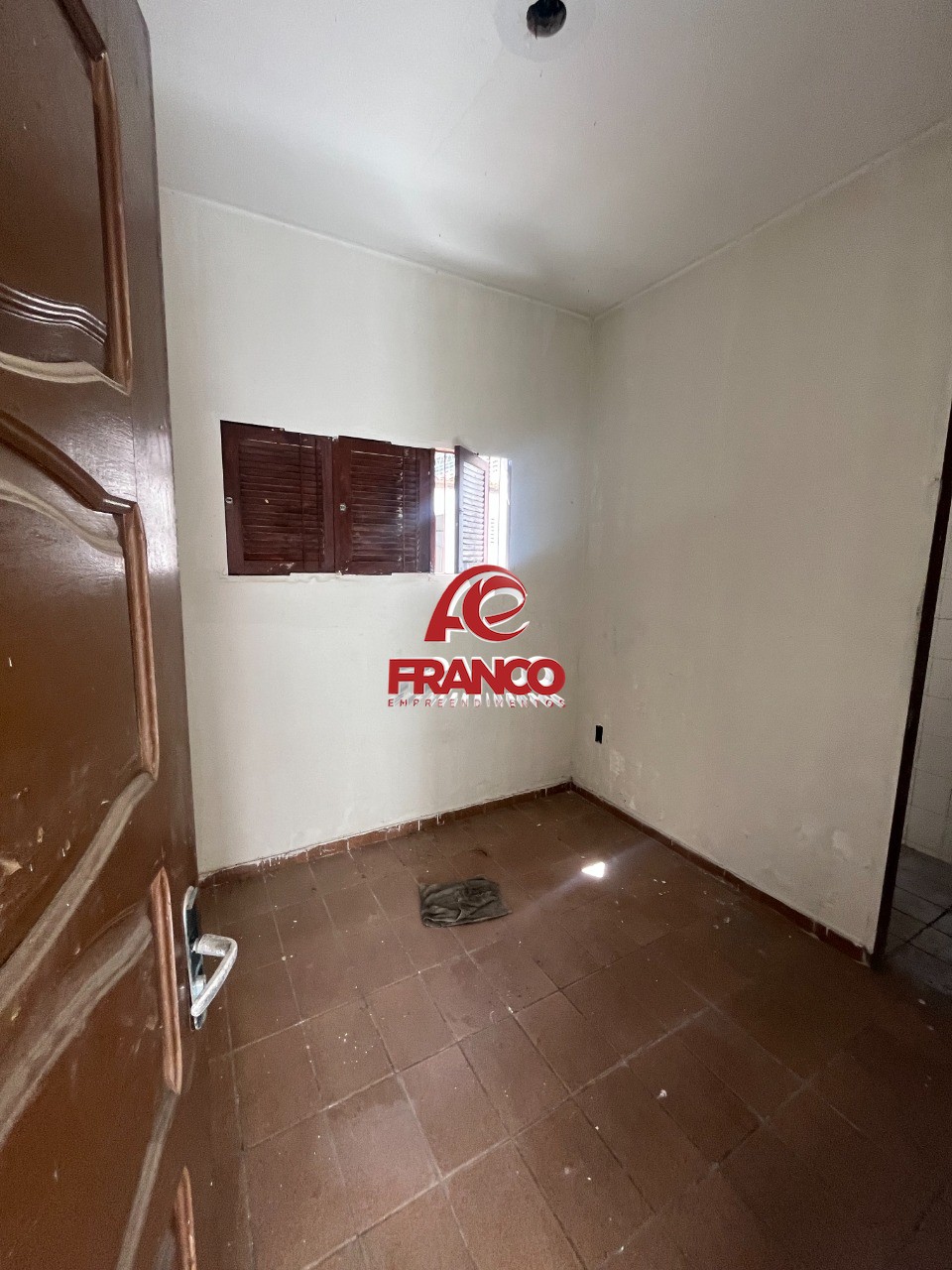 Casa à venda com 8 quartos, 480m² - Foto 40