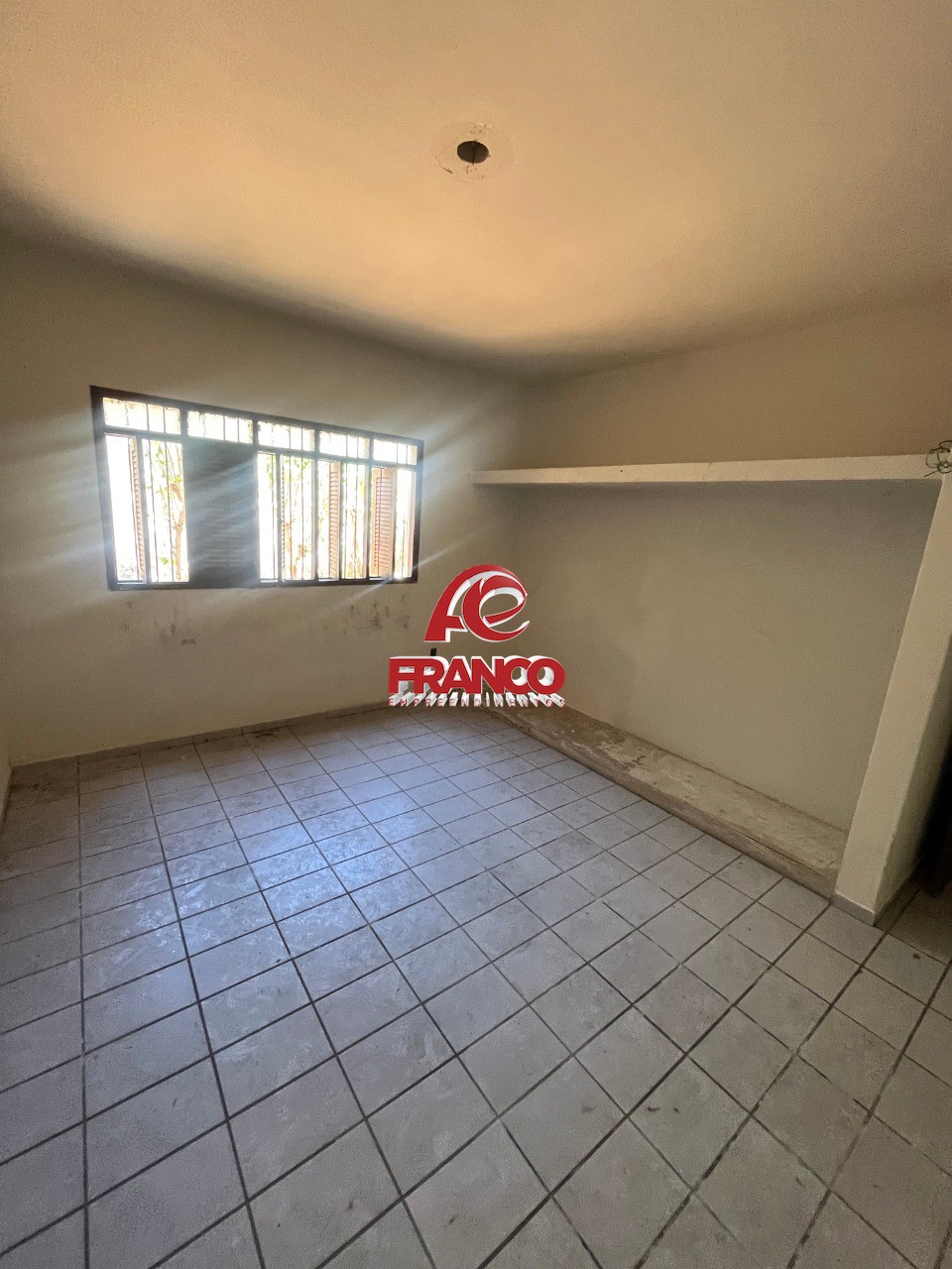 Casa à venda com 8 quartos, 480m² - Foto 28