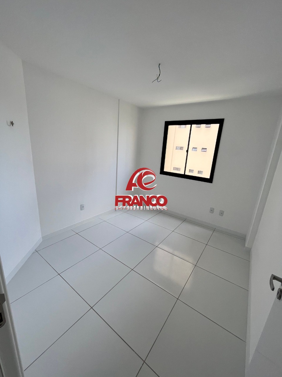 Apartamento à venda com 2 quartos, 56m² - Foto 10