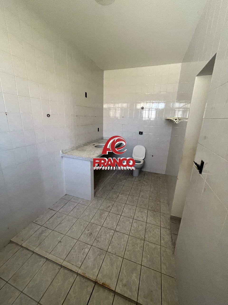 Casa à venda com 8 quartos, 480m² - Foto 19