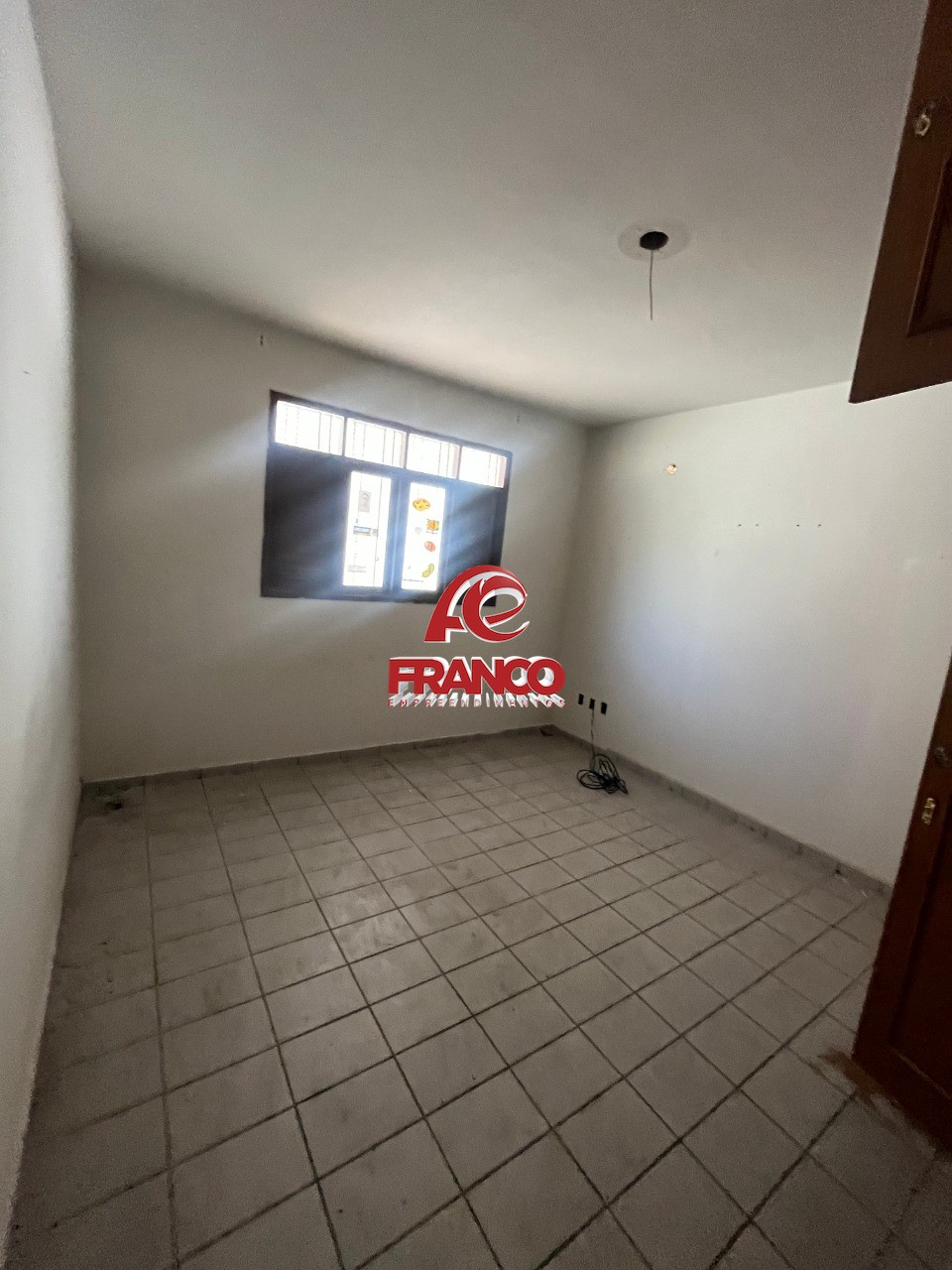 Casa à venda com 8 quartos, 480m² - Foto 23