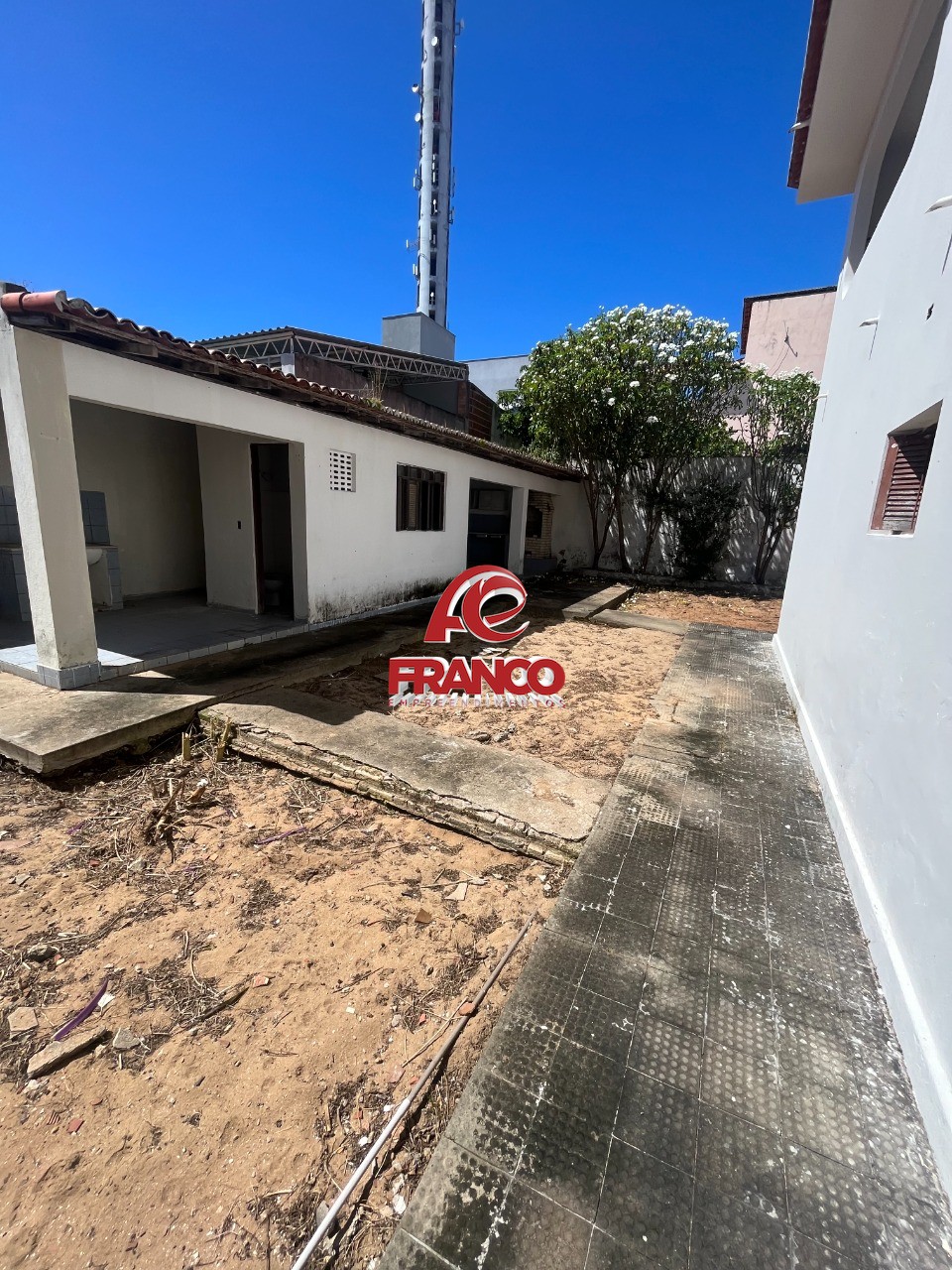 Casa à venda com 8 quartos, 480m² - Foto 41