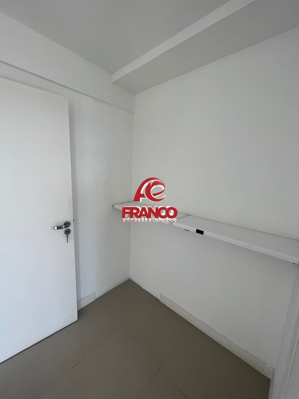 Apartamento para alugar com 3 quartos, 196m² - Foto 19