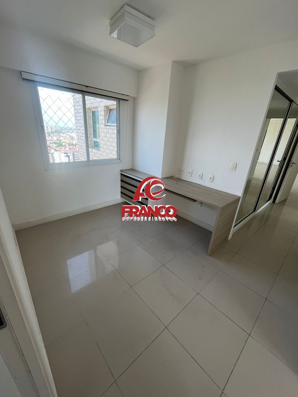 Apartamento para alugar com 3 quartos, 196m² - Foto 37